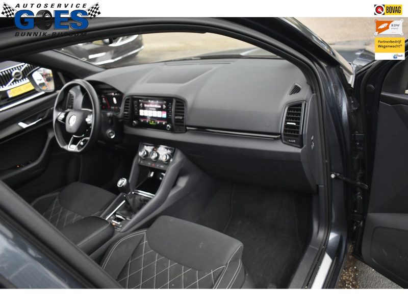 Skoda Karoq 1.5 TSI Sportline Busines | trekhaak | camera |stu — photo 13