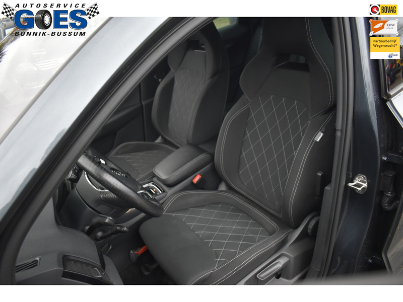 Skoda Karoq 1.5 TSI Sportline Busines | trekhaak | camera |stu — photo 9