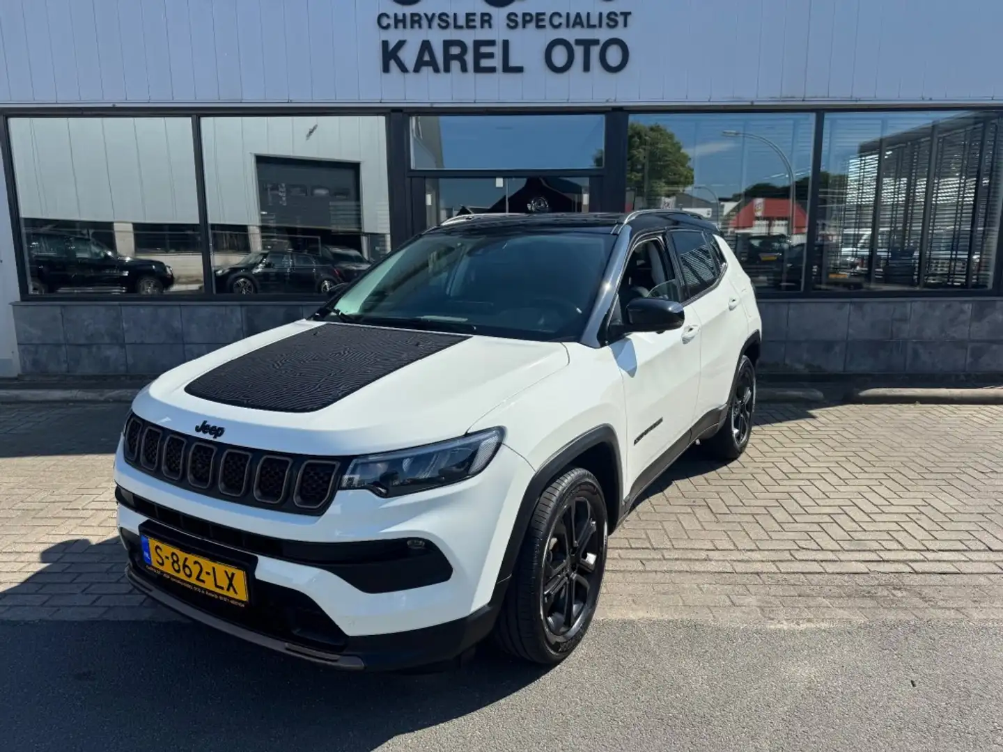 Jeep Compass 4xe 240 Plug-in Hybrid Electric New Upland Wit - 1