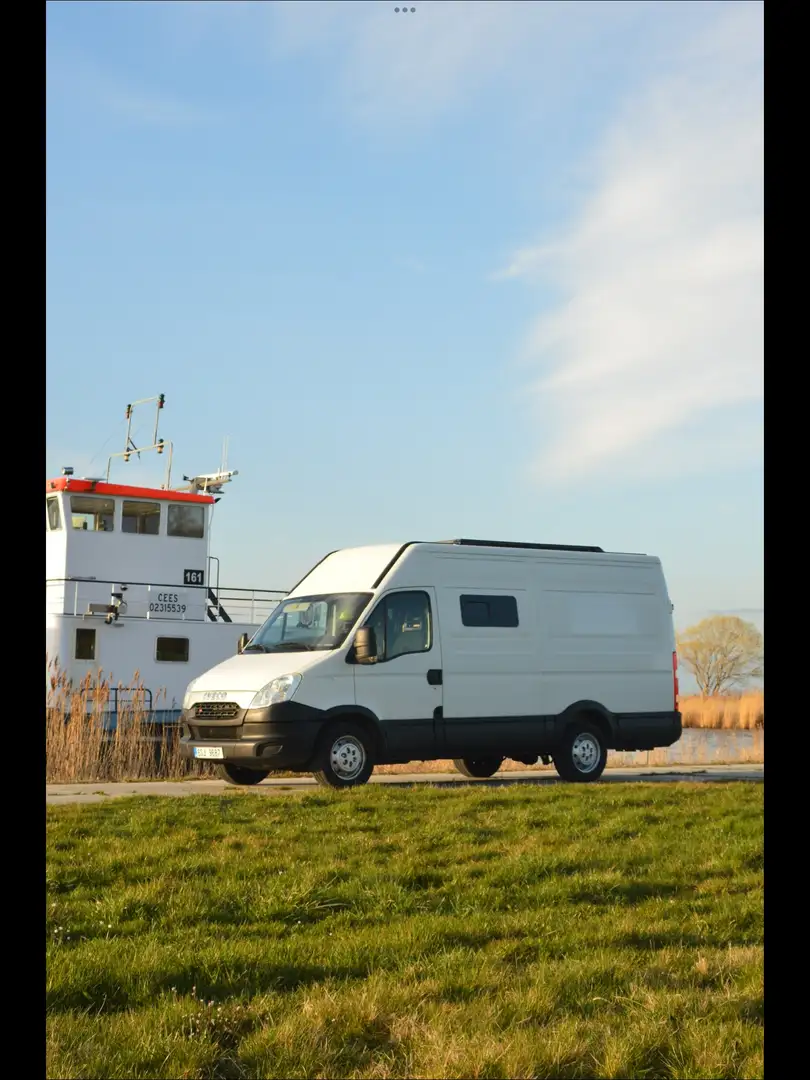 Iveco Daily 35 S 15 V Cool Beige - 1