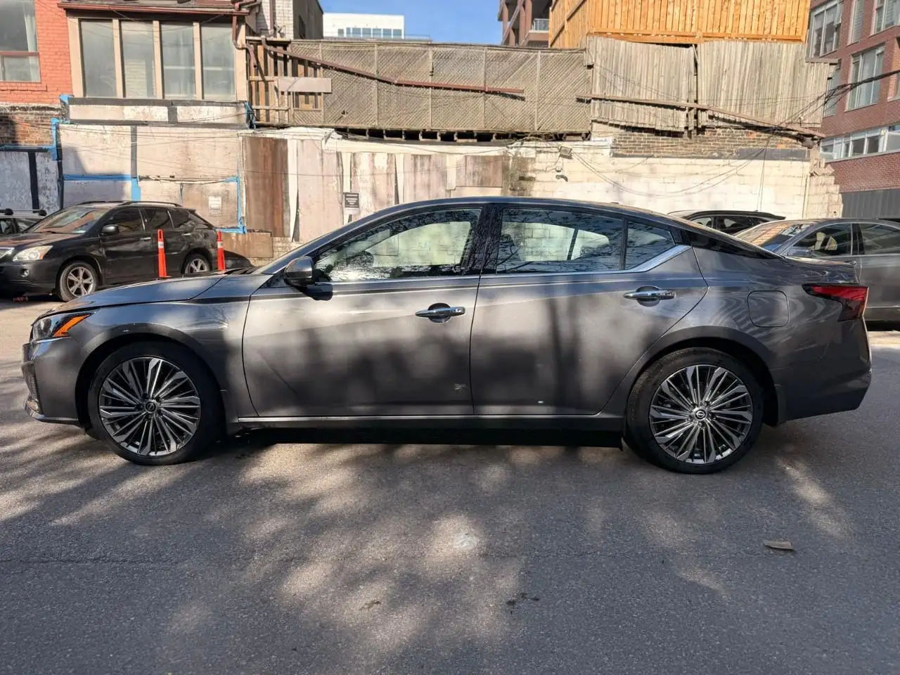 Nissan Altima снимка Nissan Altima
