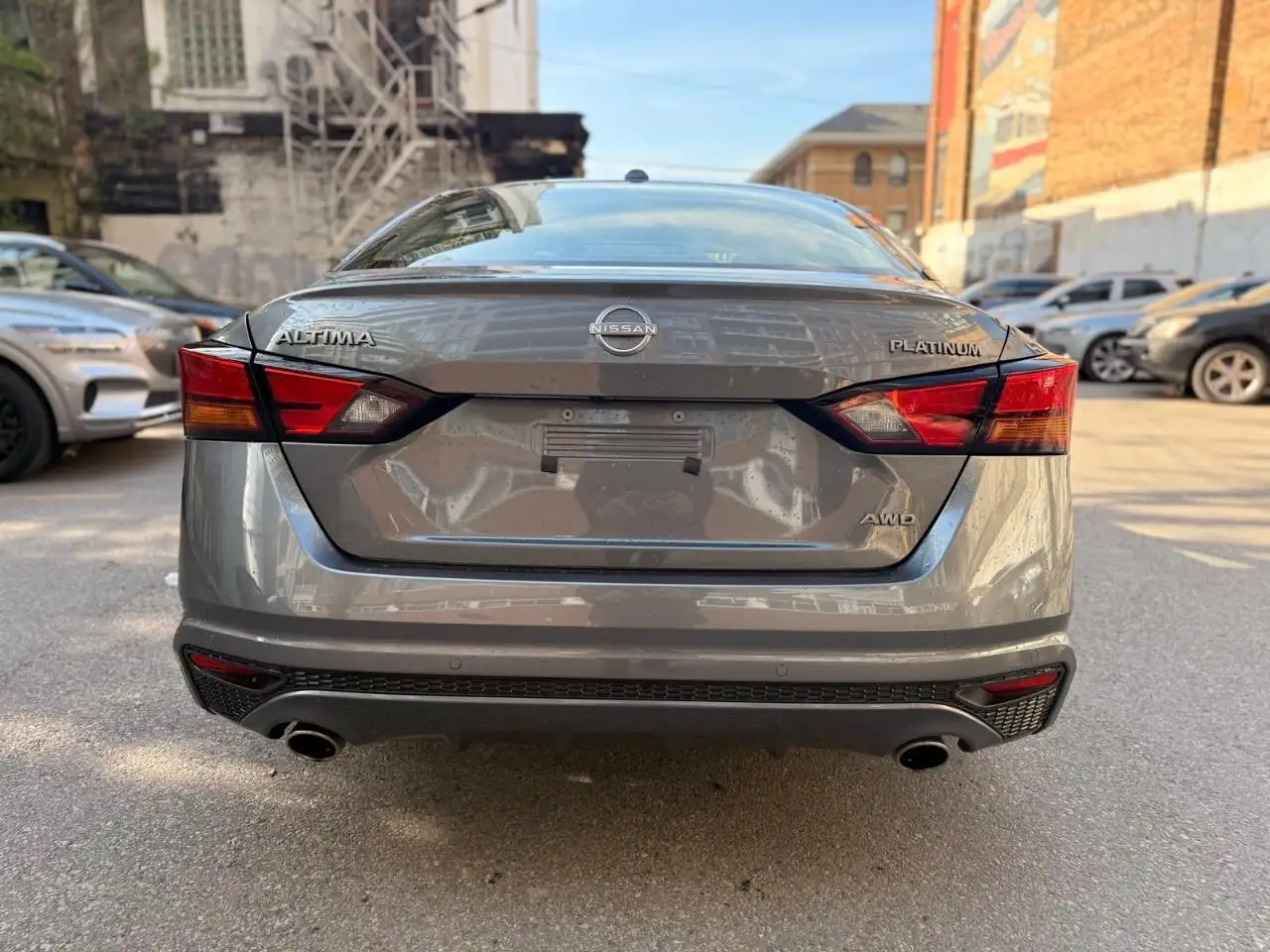 Nissan Altima снимка Nissan Altima