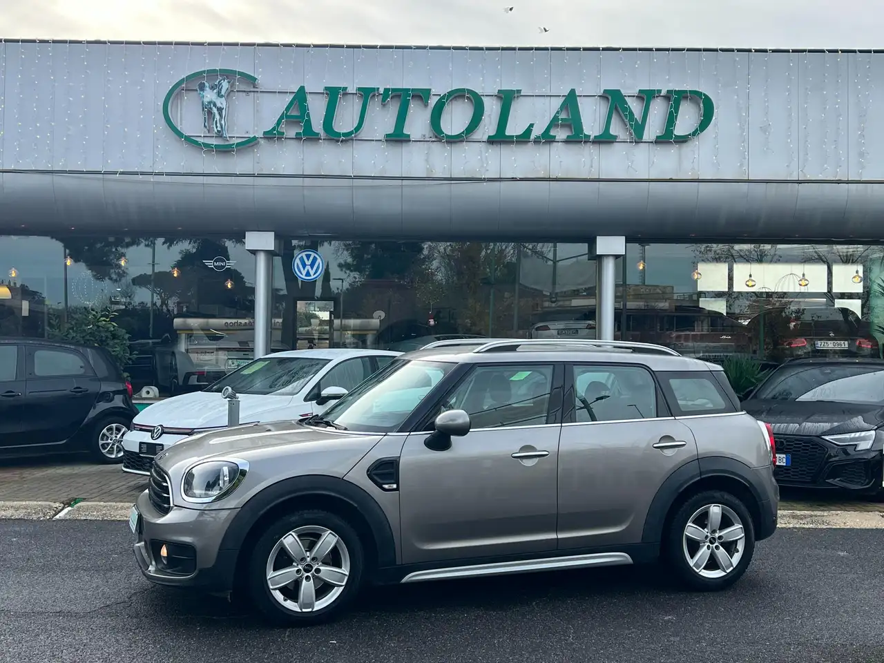 MINI One Countryman