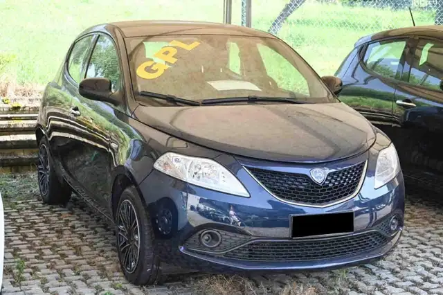Lancia Ypsilon view 2