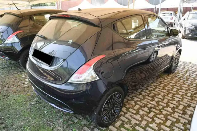Lancia Ypsilon view 3