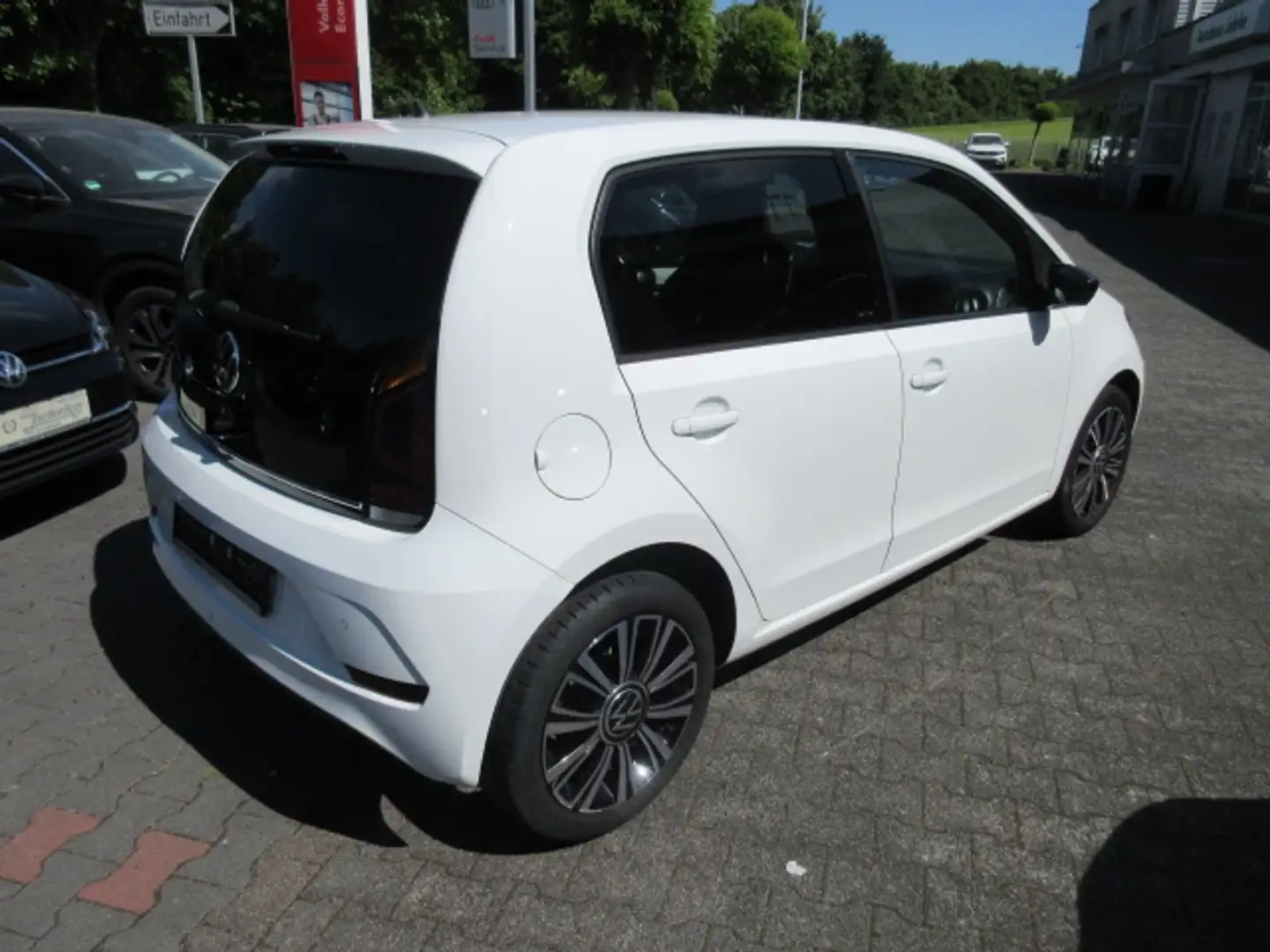 Volkswagen up! ACTIVE 1.0 NAVIV KLIMA ALU APS KAMERA SITZHZG Weiß - 2