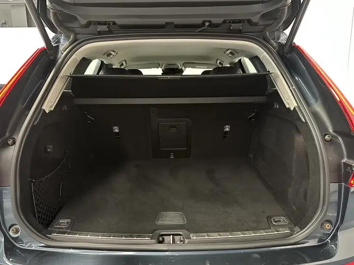 Volvo XC60 D4 Momentum 6V 2019, foto 17