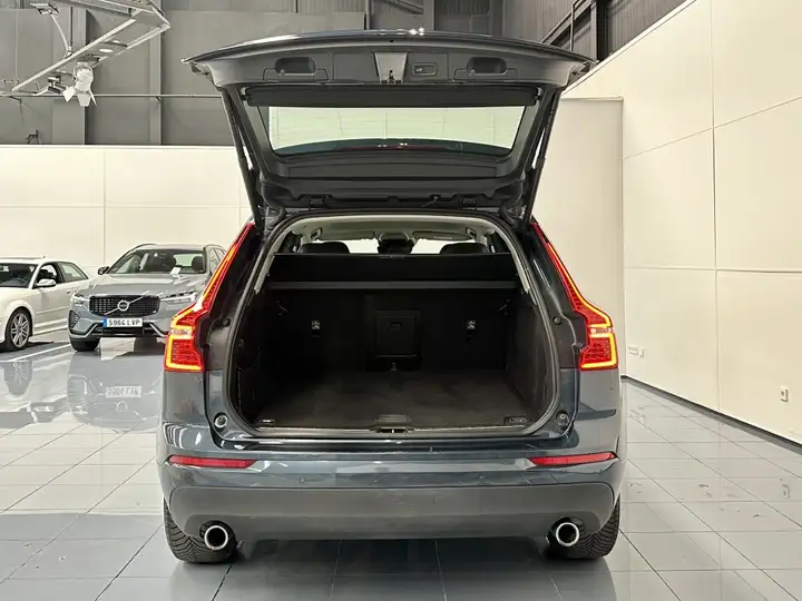 Volvo XC60 D4 Momentum 6V 2019, foto 15