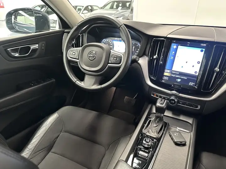 Volvo XC60 D4 Momentum 6V 2019, foto 7