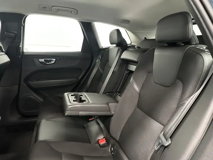 Volvo XC60 D4 Momentum 6V 2019, foto 24