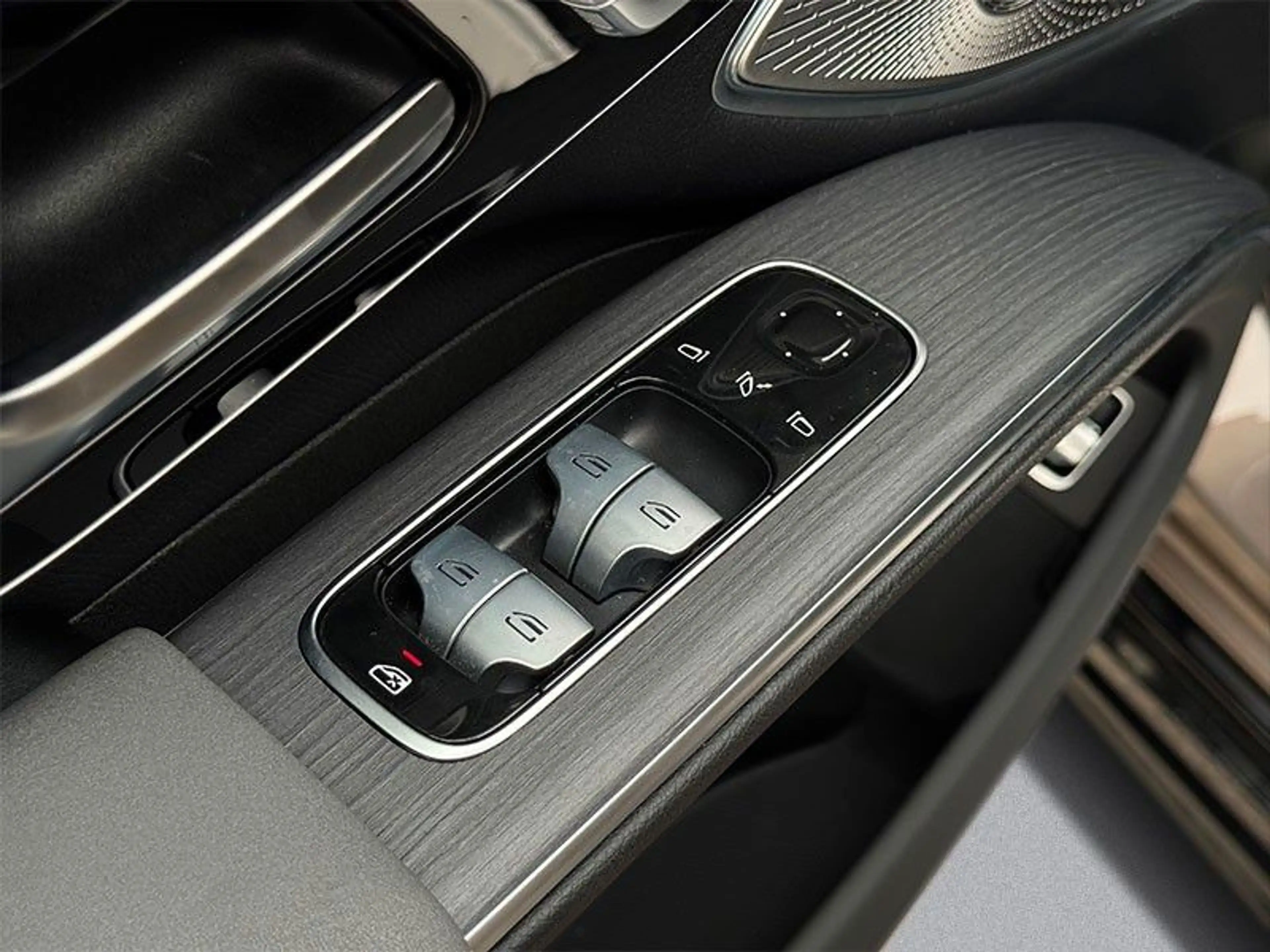 Mercedes-Benz EQS SUV EQS 450 4Matic — photo 35