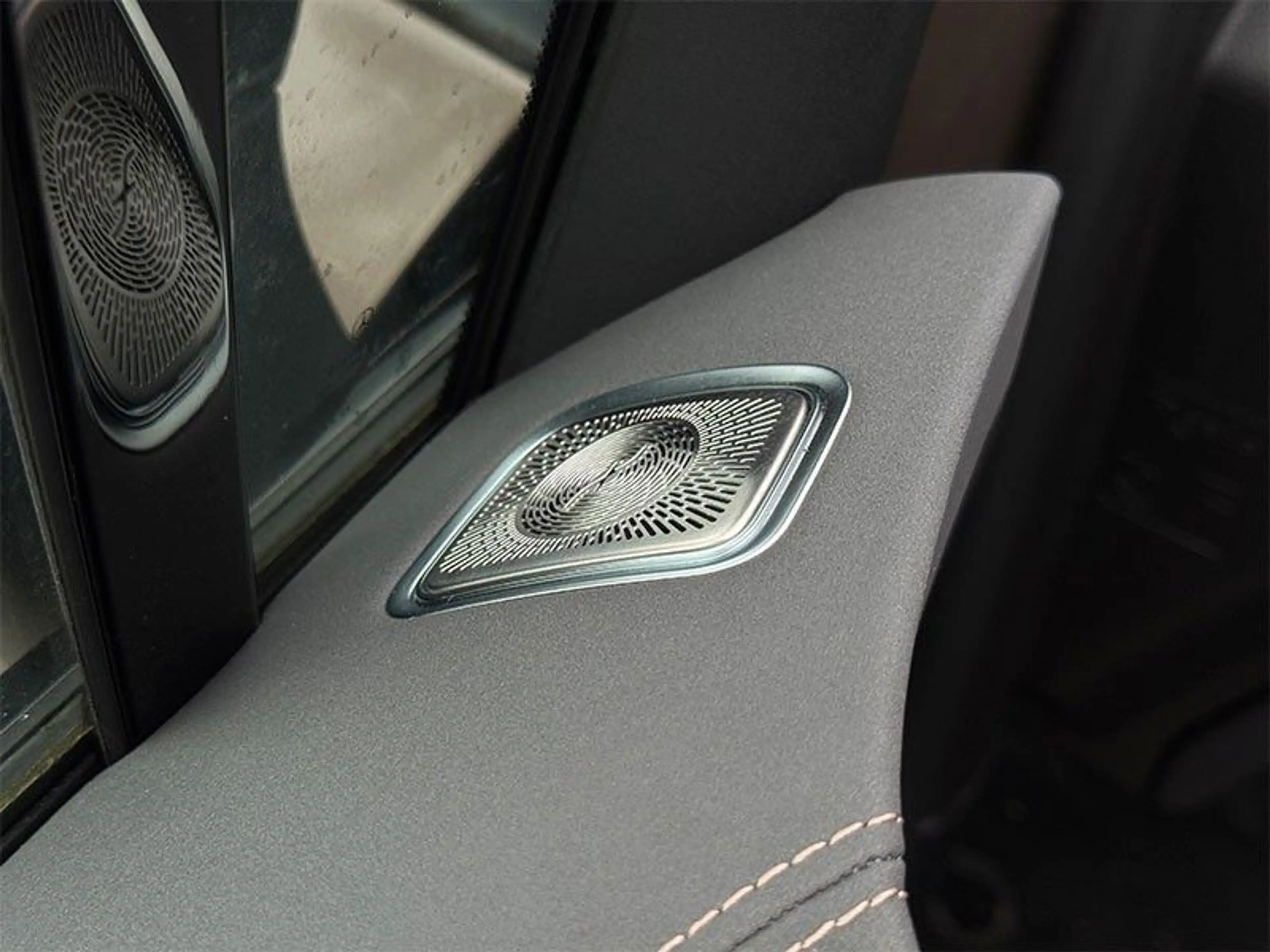 Mercedes-Benz EQS SUV EQS 450 4Matic — photo 40