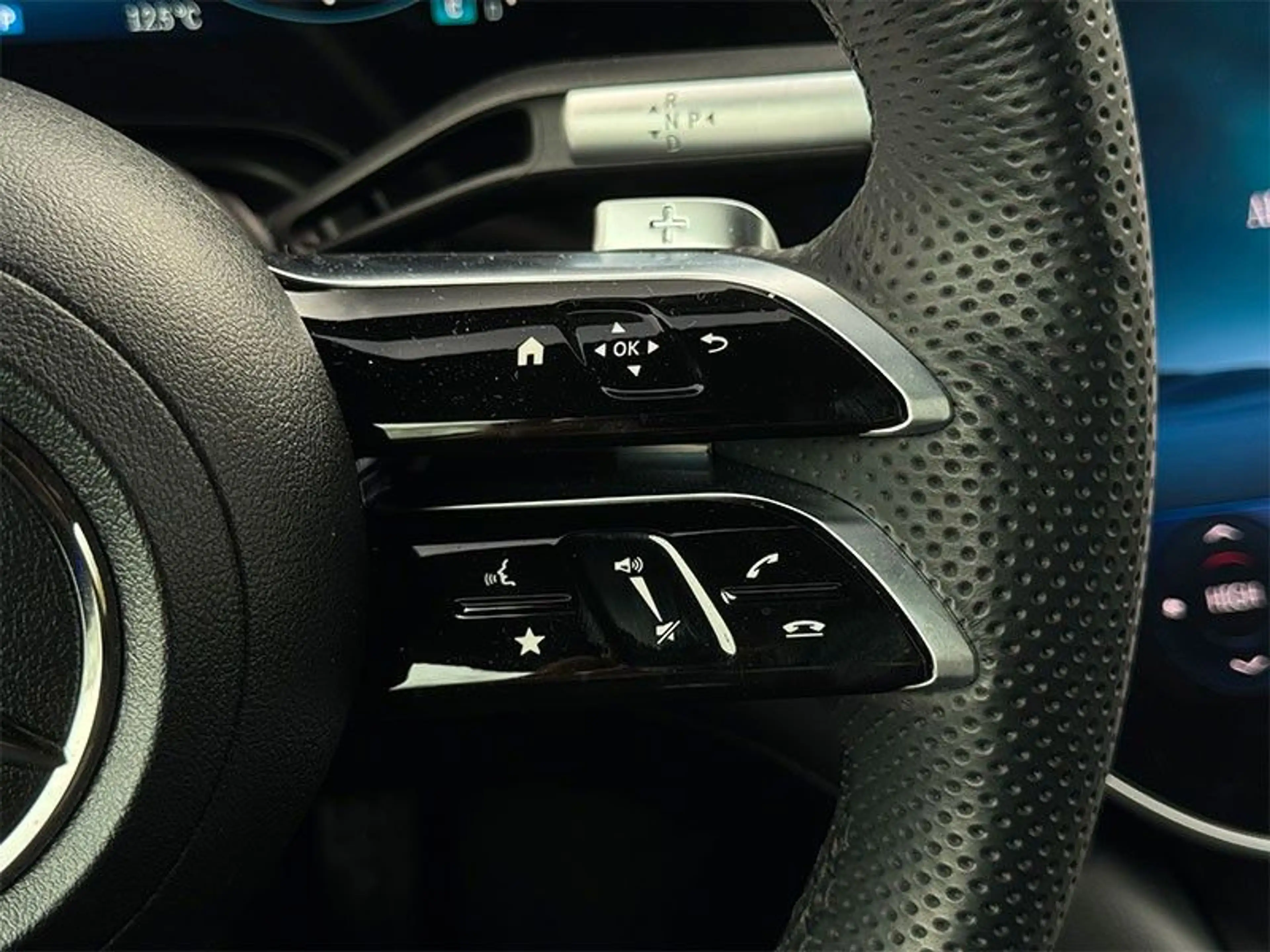 Mercedes-Benz EQS SUV EQS 450 4Matic — photo 16