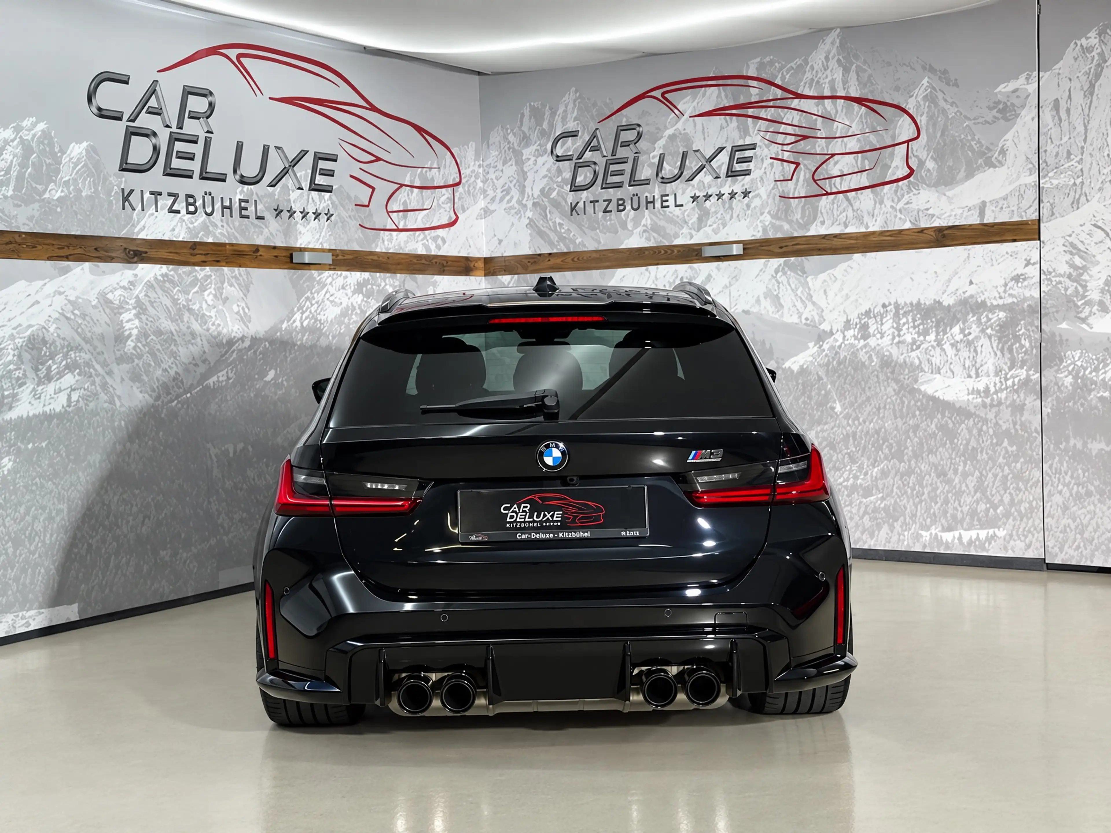 BMW M3 xDrive Competition M Touring — photo 4