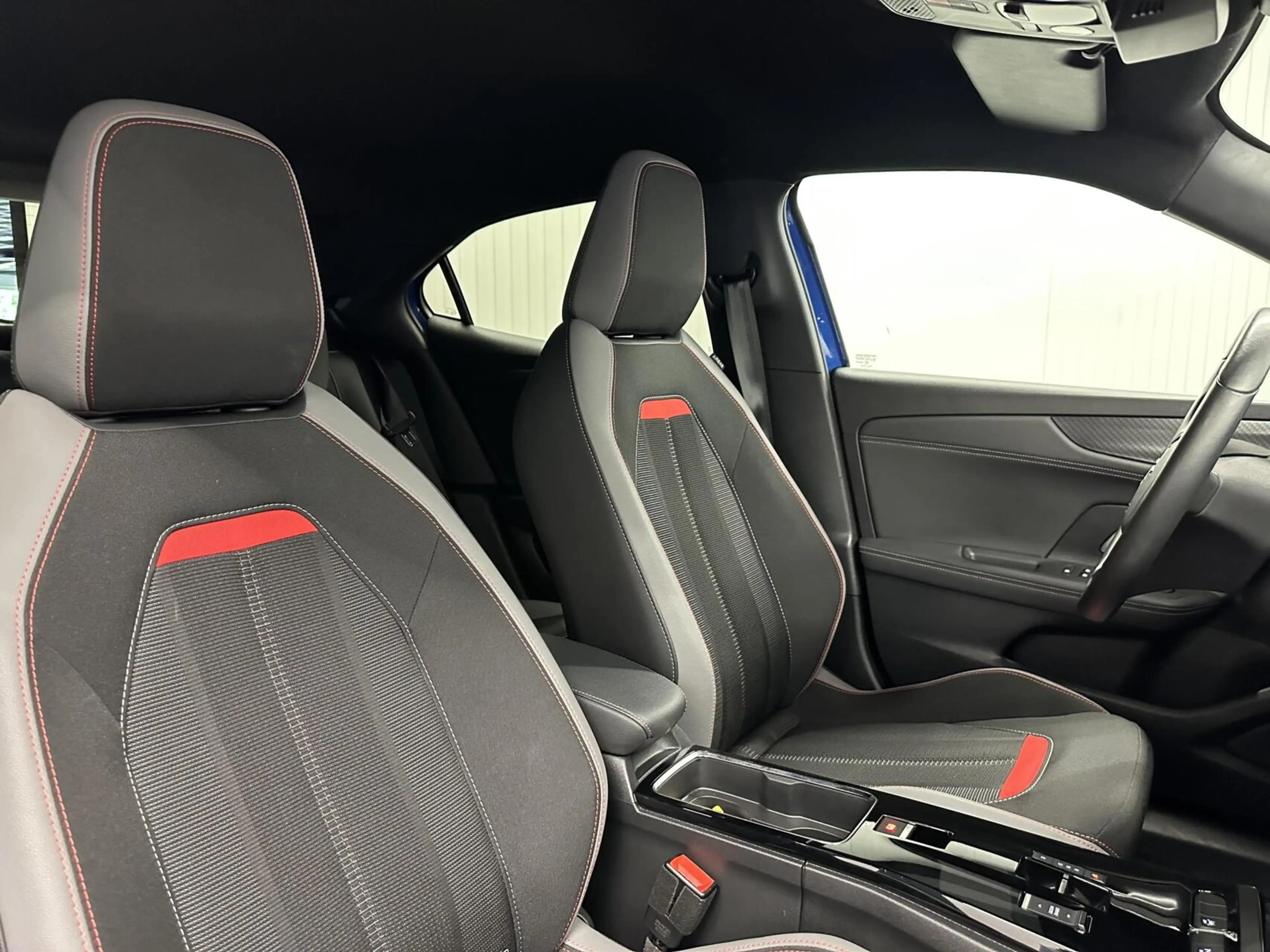 Opel Mokka-E Electric GS Line 50 kWh 11kw bl. CARPLAY CAMERA NA — photo 7