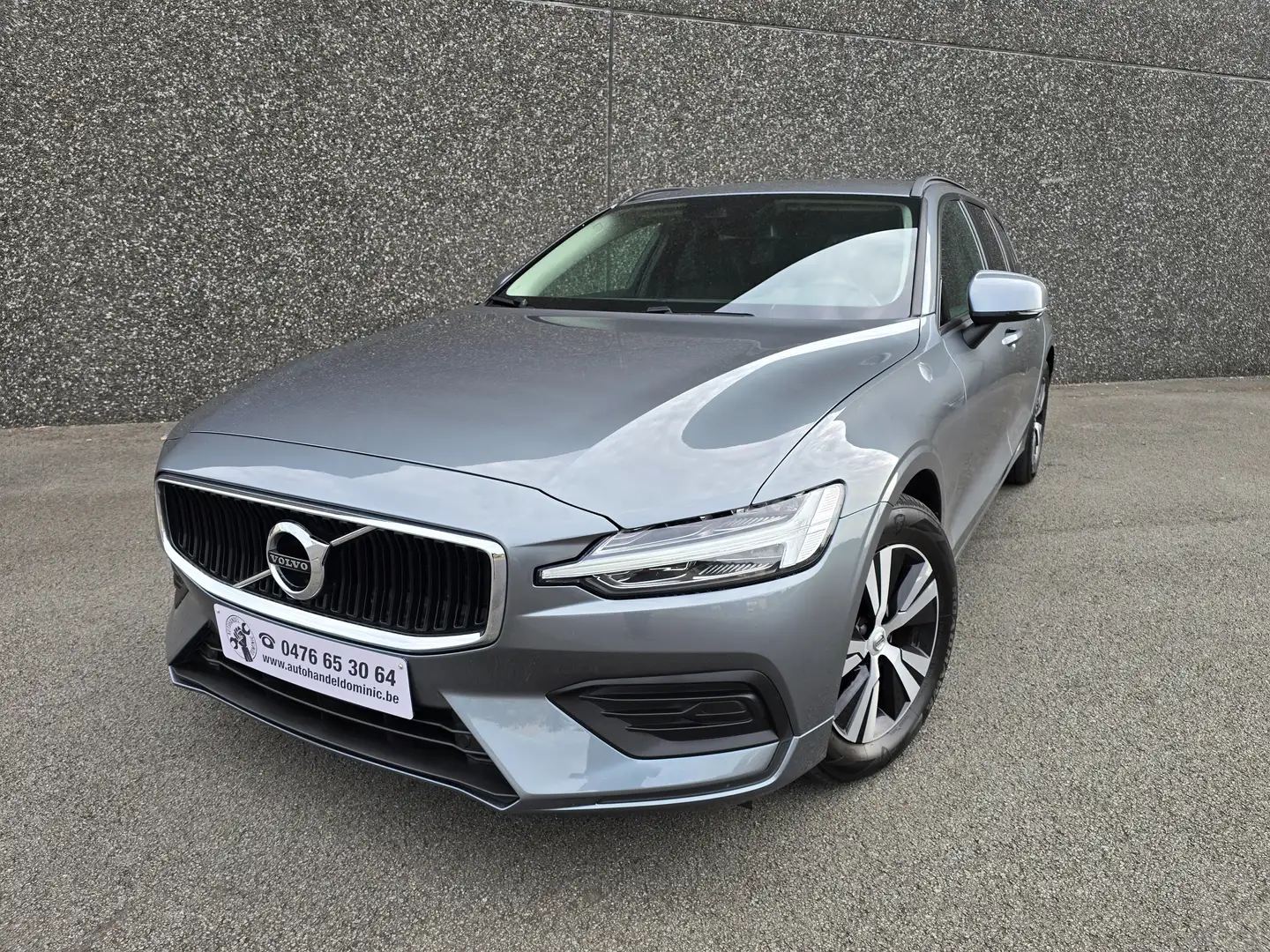 Volvo V60 V60 D3 Momentum Core  AIRCO/GPS/PDC V+A/CARPLAY.. Grigio - 1