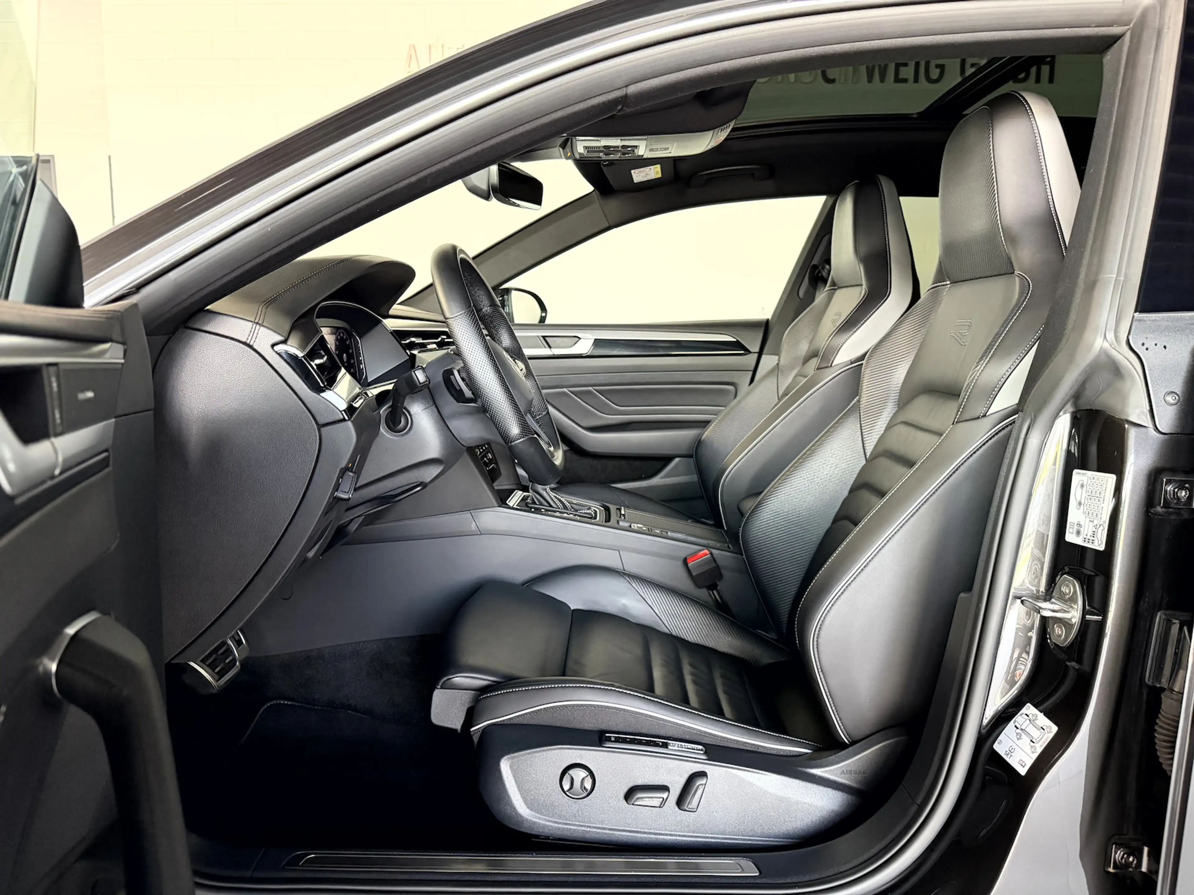 Volkswagen Arteon Shooting Brake 2.0TSI R Line*Pano*H&K*AHK* — photo 10