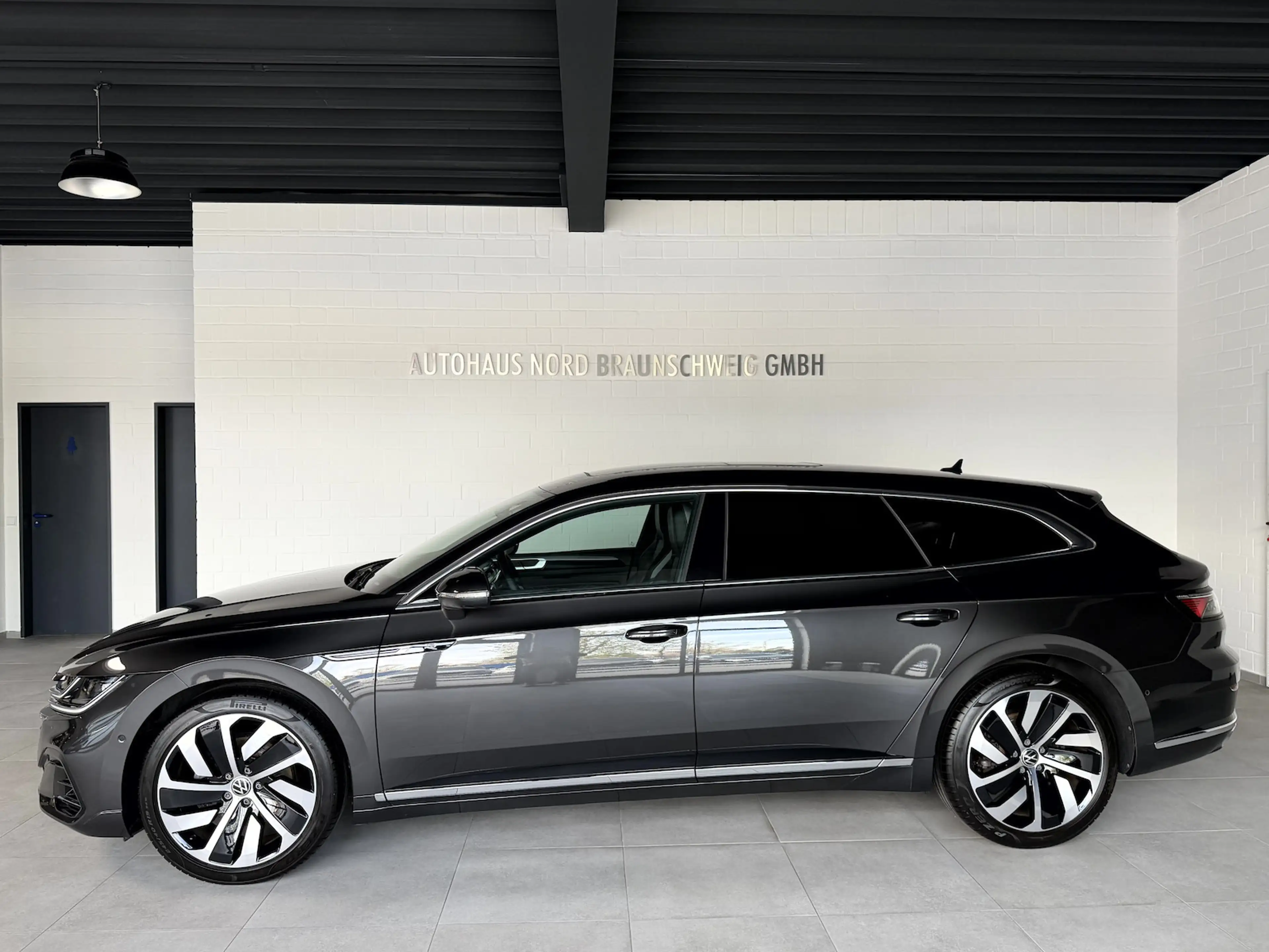 Volkswagen Arteon Shooting Brake 2.0TSI R Line*Pano*H&K*AHK* — photo 3