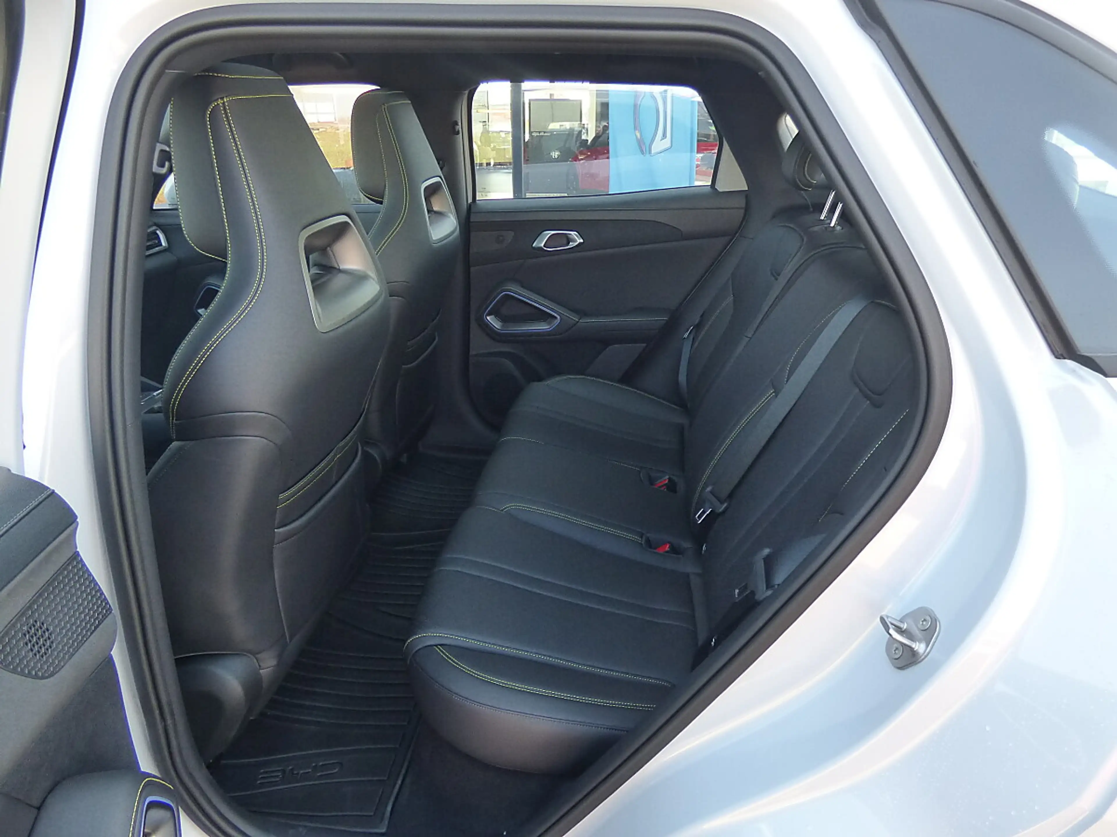 BYD Atto 2 Atto2 DM-i PHEV 18kWh Boost Österreich Paket — photo 7