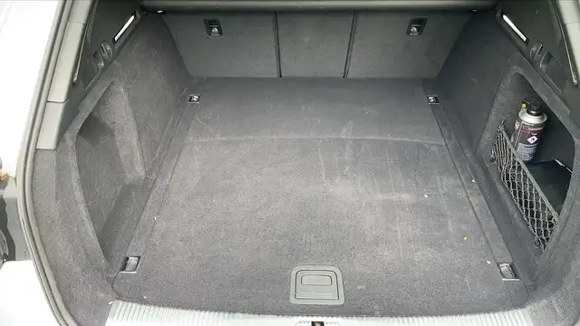 Audi A4 view 14