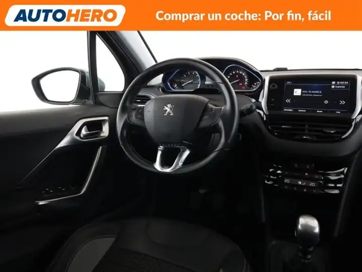 Peugeot 2008 1.2 Pure Tech S&S Allure (2017) 2018, foto 14
