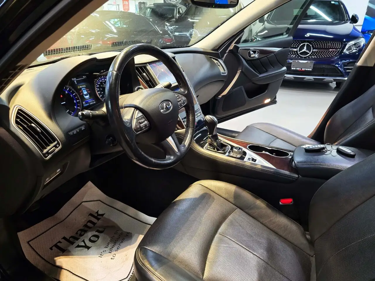 Infiniti Q50 снимка Infiniti Q50