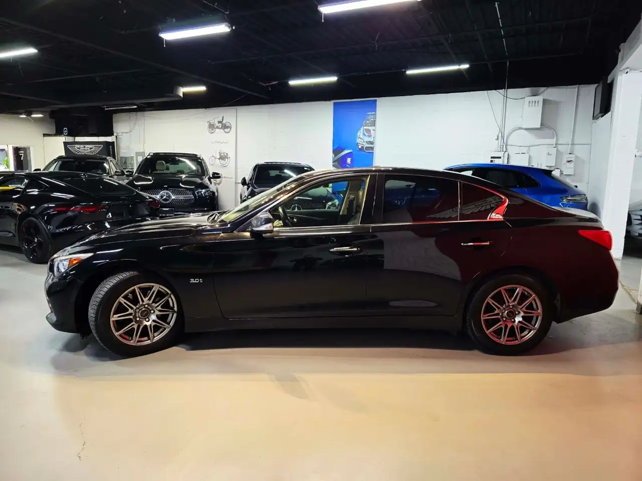 Infiniti Q50 снимка Infiniti Q50