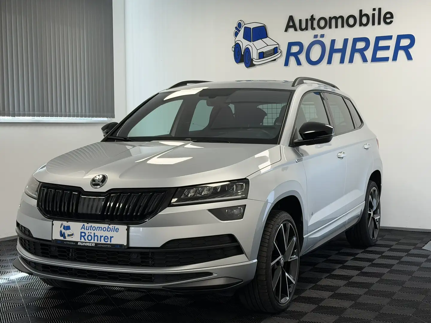 Skoda Karoq 1.5 TSI DSG Sport-Line Virtual ACC AHK Silber - 1