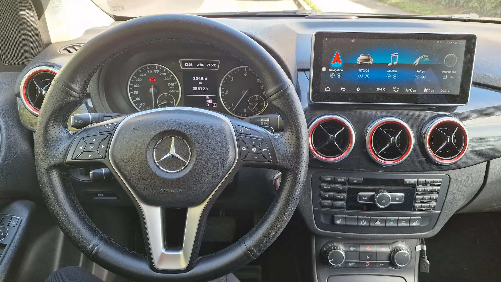 Mercedes-Benz B 180 B 180 CDI BlueEfficiency DPF Aut. Schwarz - 1