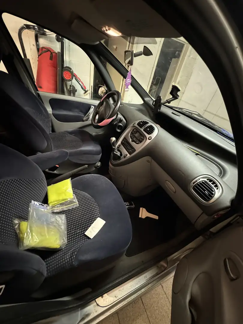 Citroen Xsara Picasso 1.8i 16v SX - 2
