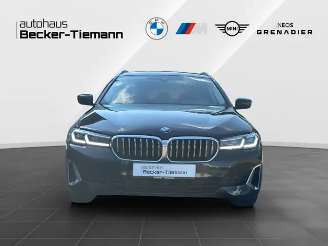 BMW 5 Series view 2