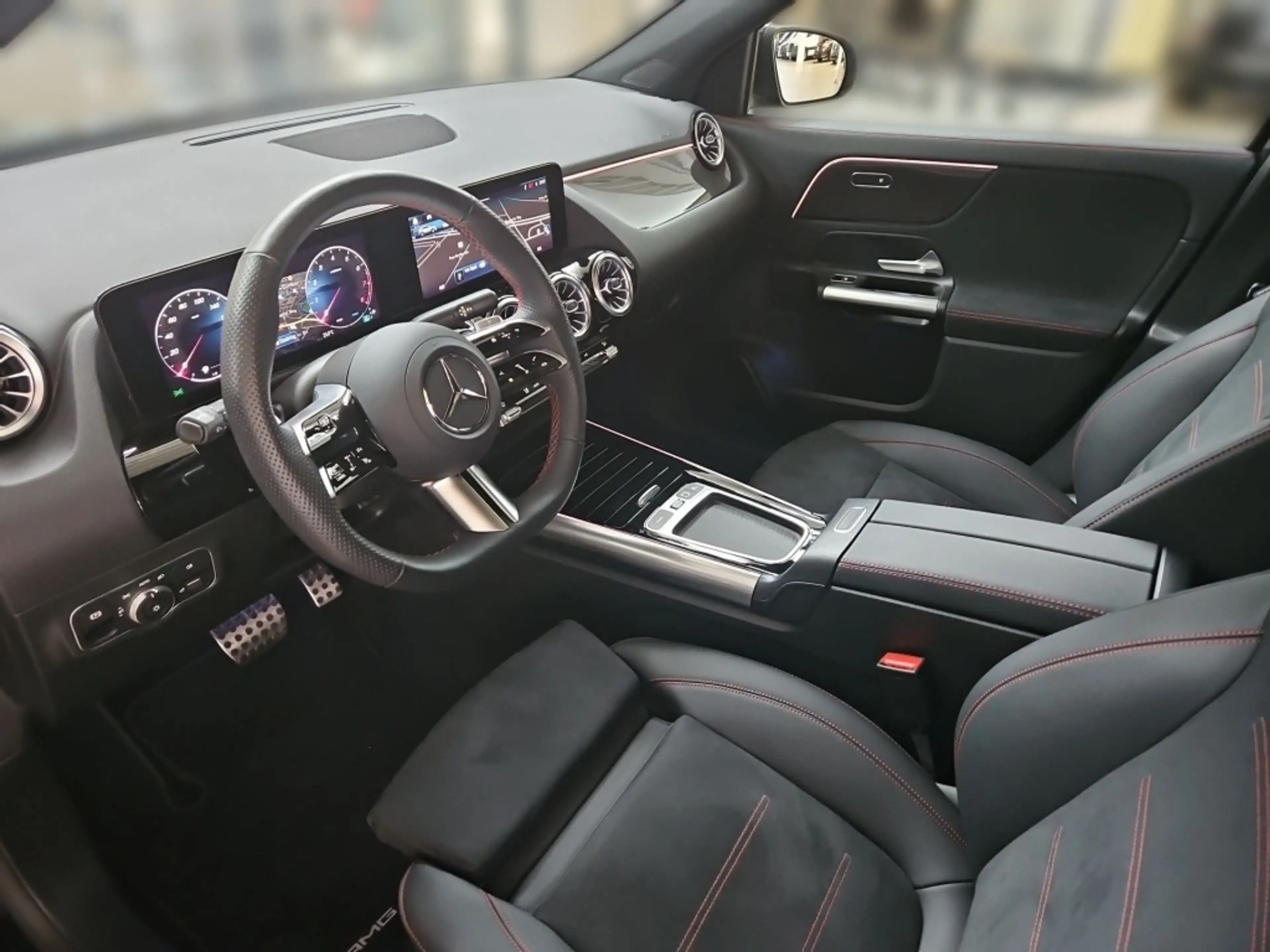 Mercedes-Benz GLA 180 AMG Night Totwi. Pano LED SHZ KeyLess — photo 7