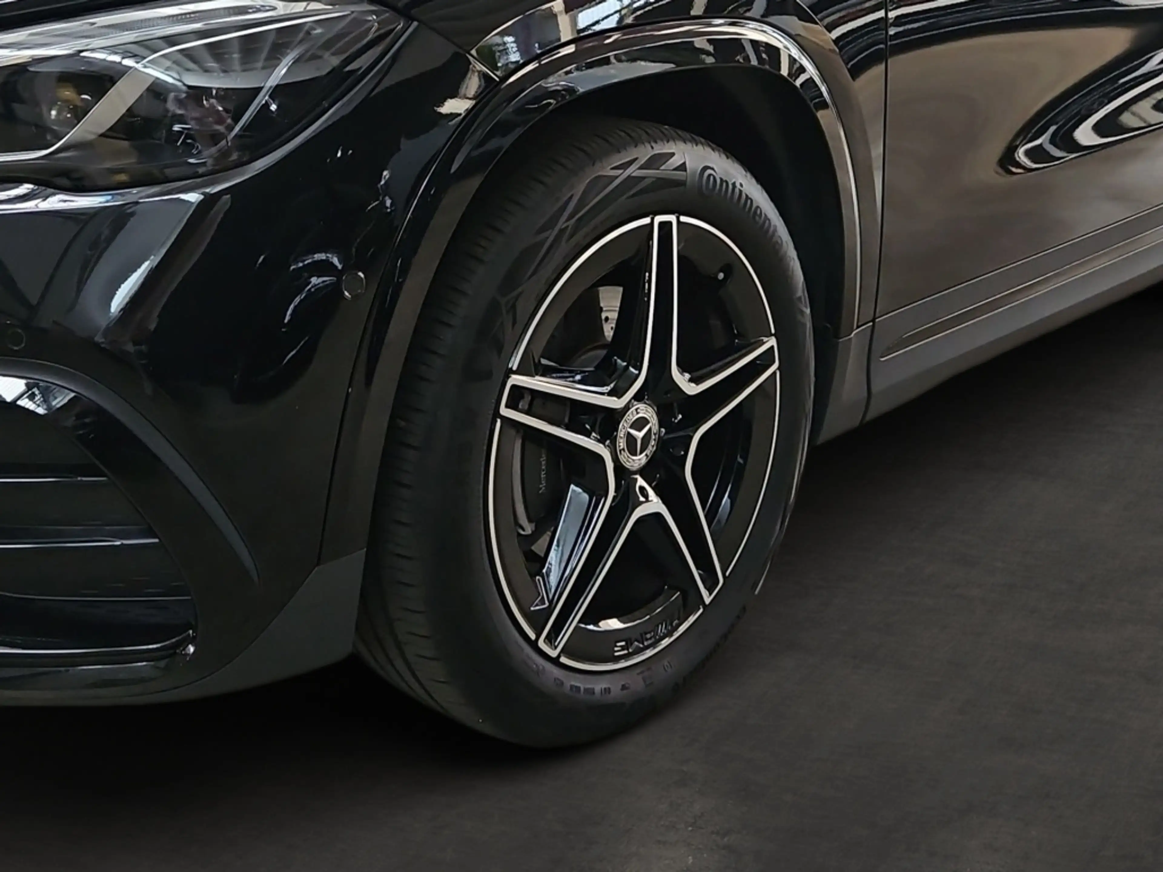Mercedes-Benz GLA 180 AMG Night Totwi. Pano LED SHZ KeyLess — photo 6