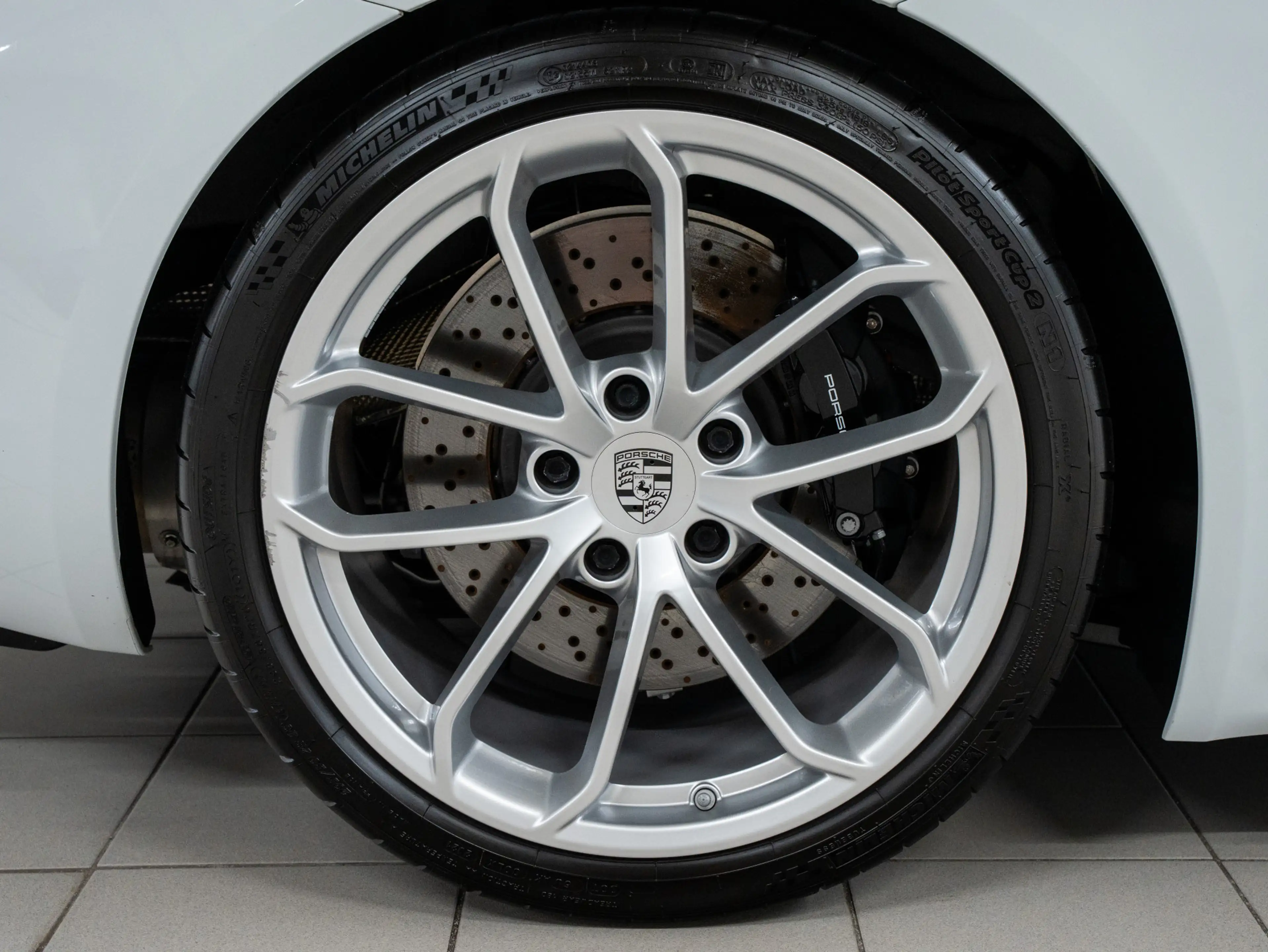 Porsche 718 Spyder Boxster — photo 11