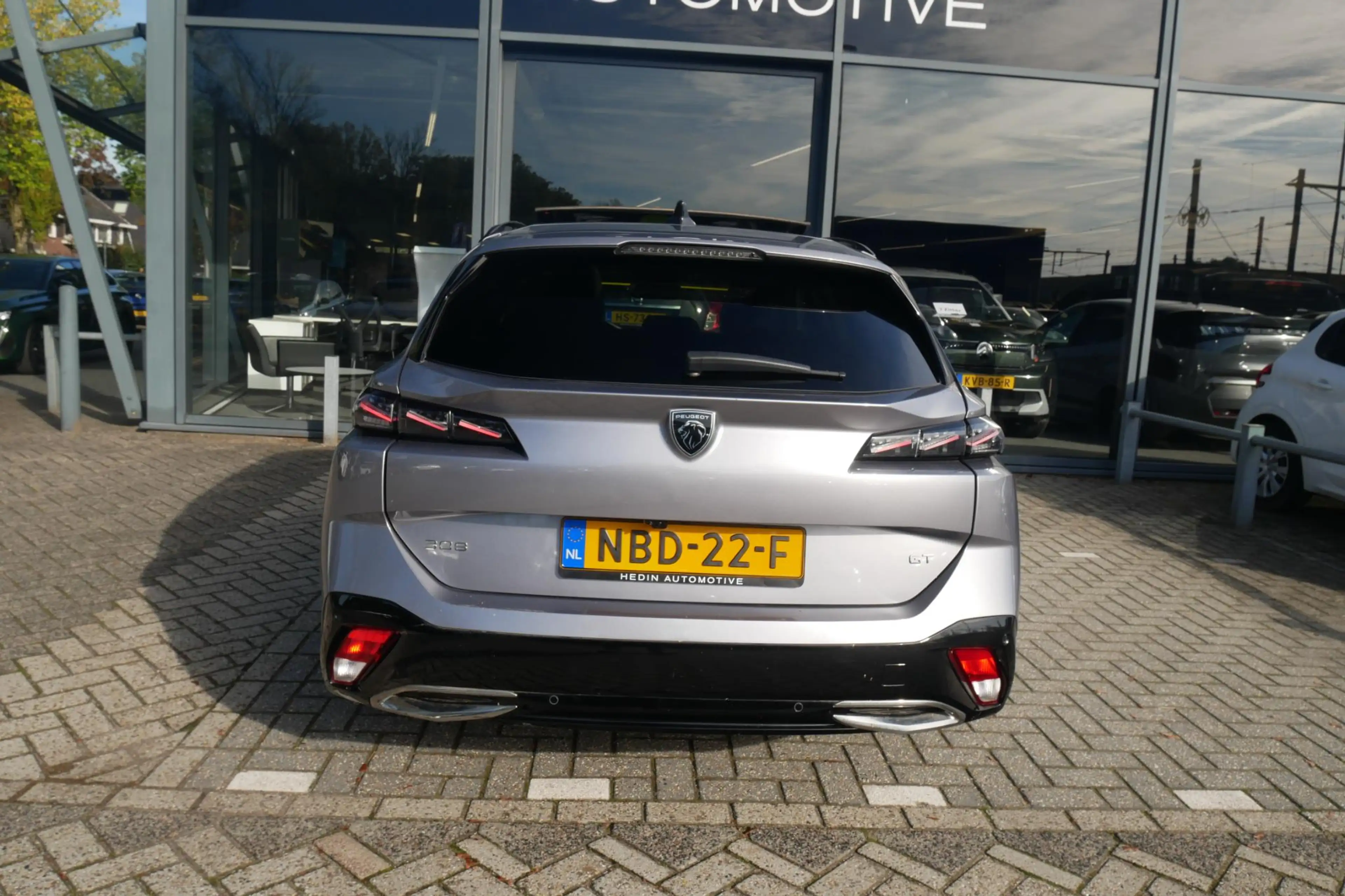 Peugeot 308 SW 1.2 Hybrid 136 e-DCS6 GT | 360 Camera | Elek. A — photo 7