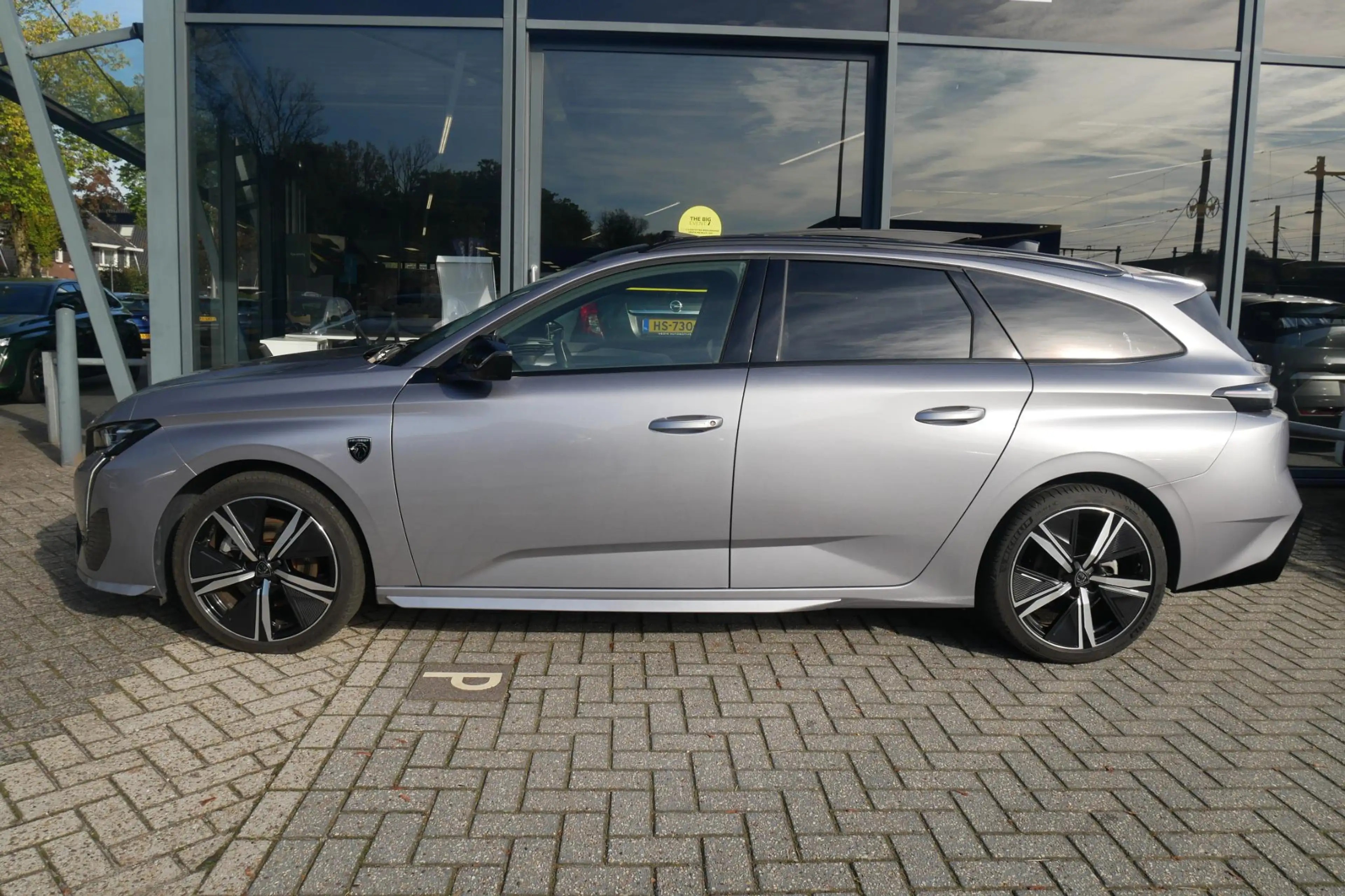 Peugeot 308 SW 1.2 Hybrid 136 e-DCS6 GT | 360 Camera | Elek. A — photo 9