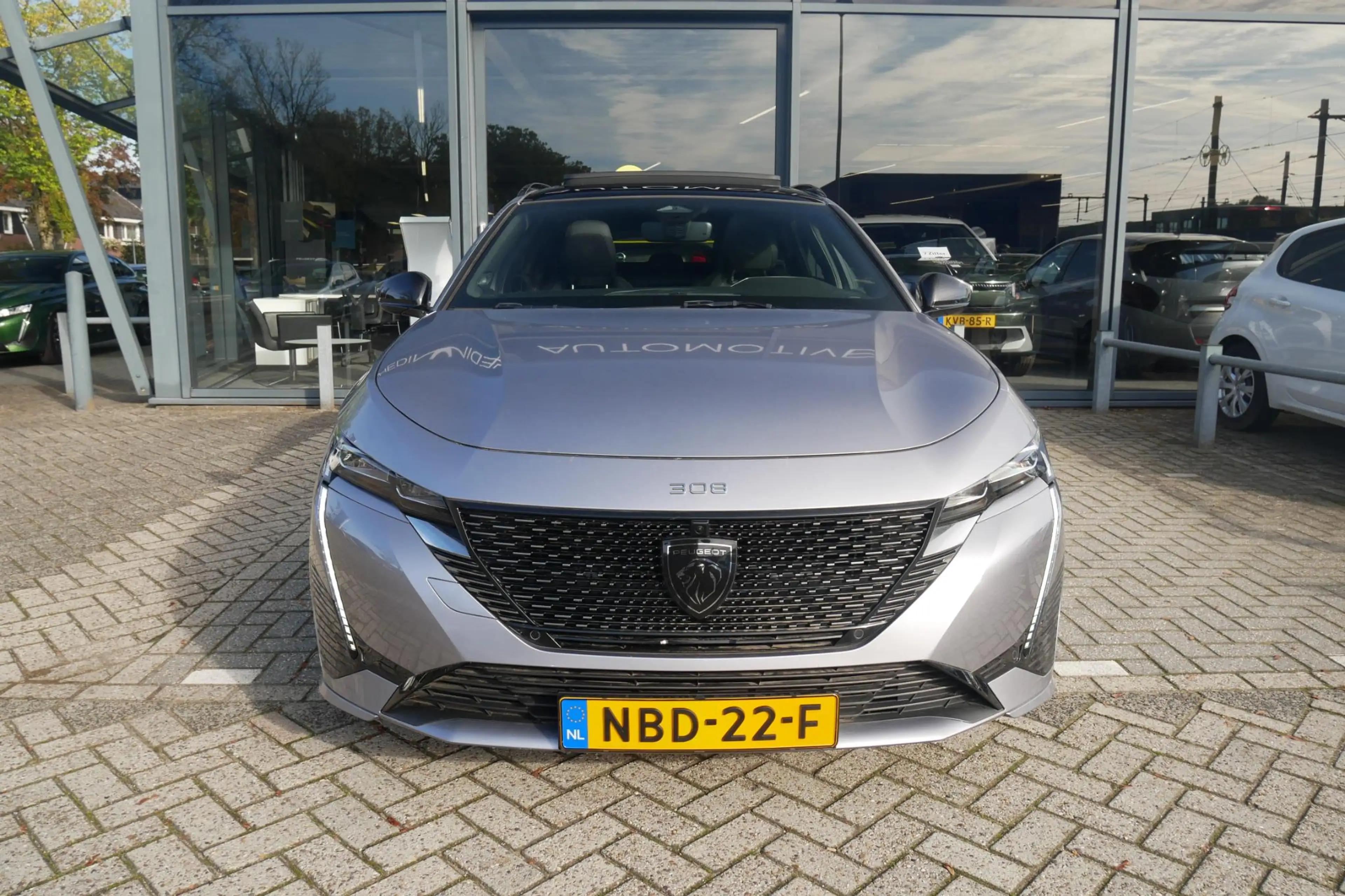 Peugeot 308 SW 1.2 Hybrid 136 e-DCS6 GT | 360 Camera | Elek. A — photo 3