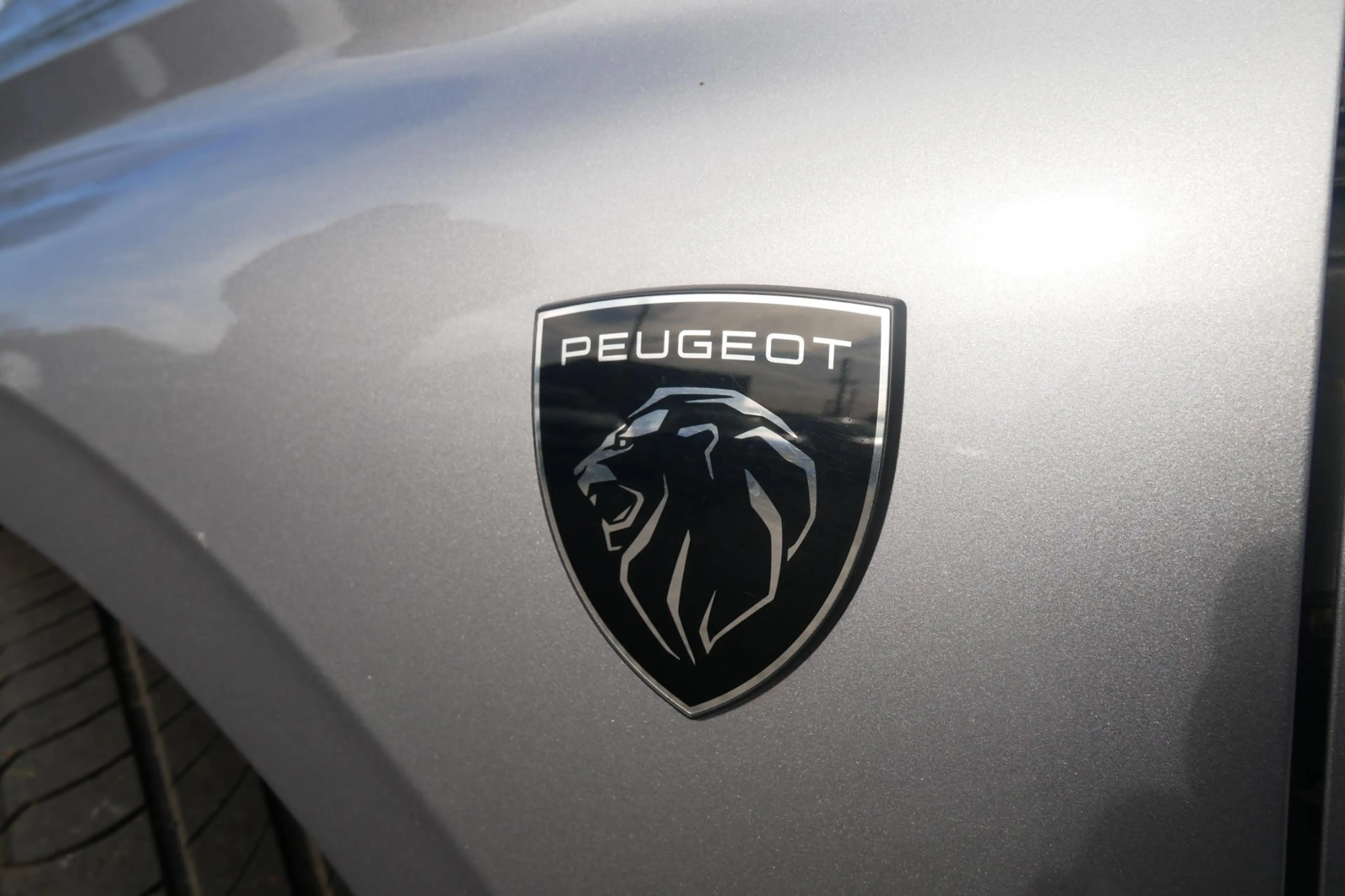 Peugeot 308 SW 1.2 Hybrid 136 e-DCS6 GT | 360 Camera | Elek. A — photo 12