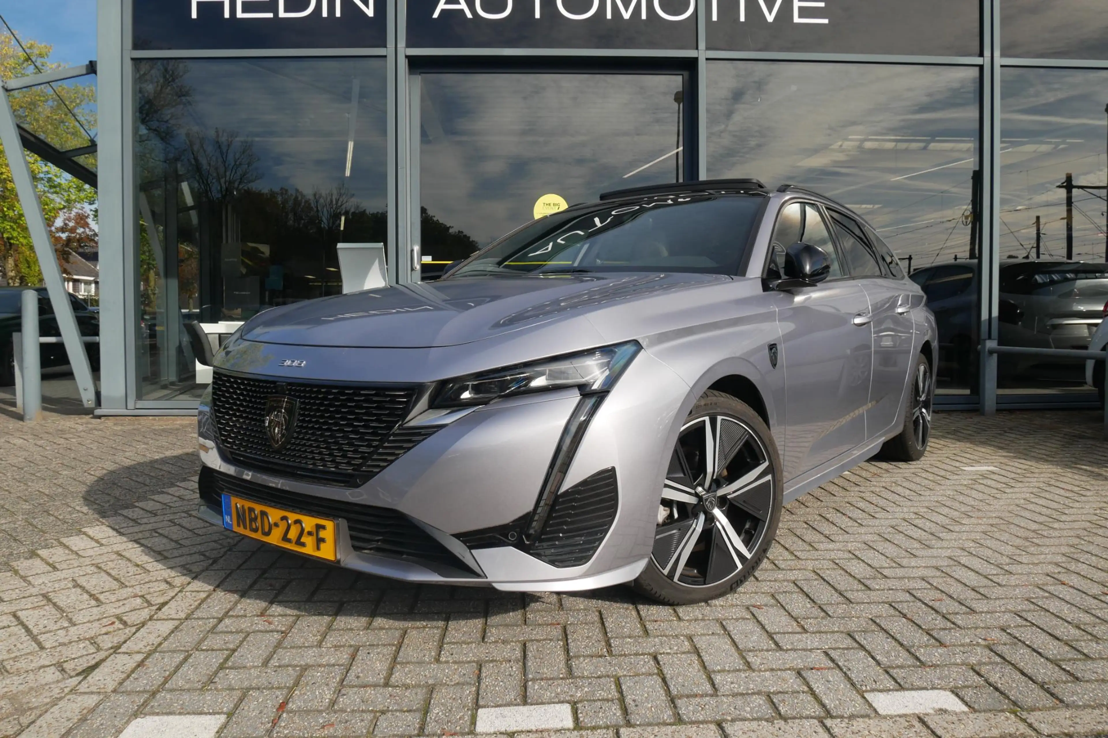 Peugeot 308 SW 1.2 Hybrid 136 e-DCS6 GT | 360 Camera | Elek. A — photo 2