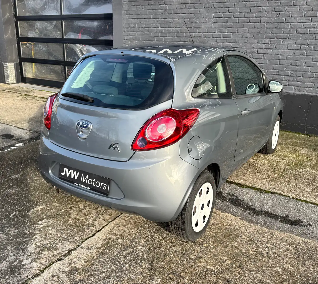 Ford Ka/Ka+ 1.2i * 68Dkm * Airco * Garantie Gris - 2