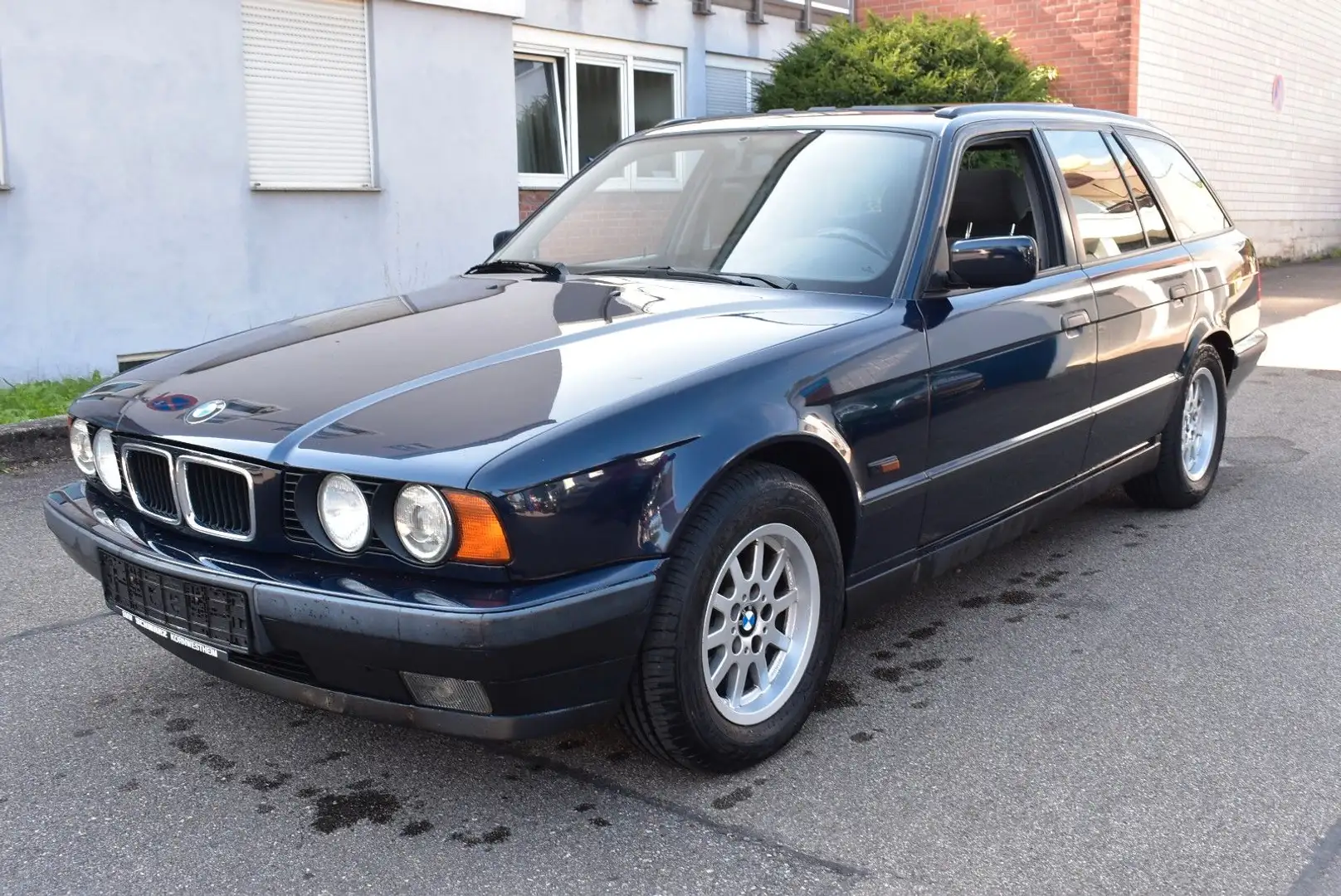 BMW 525 E34 Kombi bald H Kennzeichen Blauw - 1