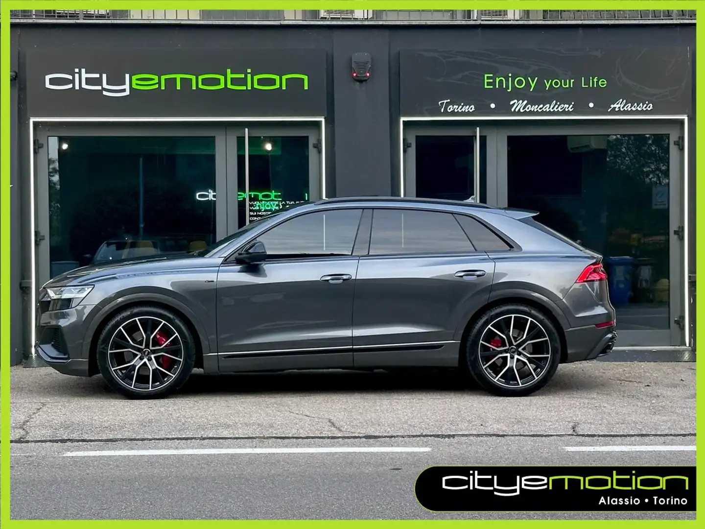 Audi Q8 50 TDI 286 CV quattro tiptronic Sport Gris - 2