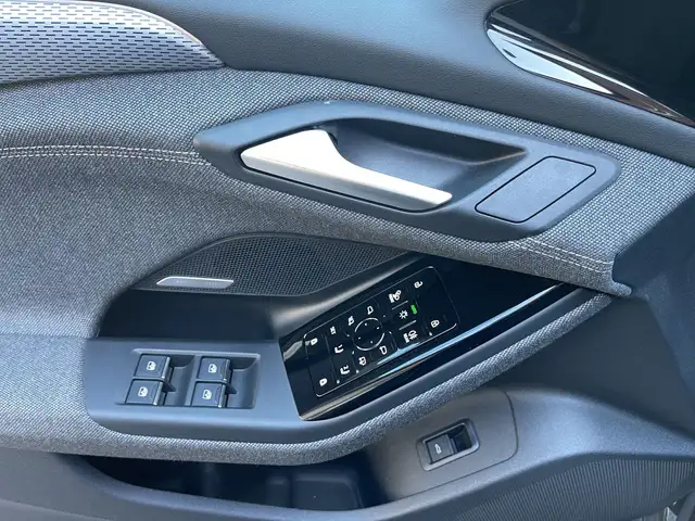 Audi A6 E-Tron view 8