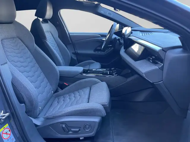 Audi A6 E-Tron view 4