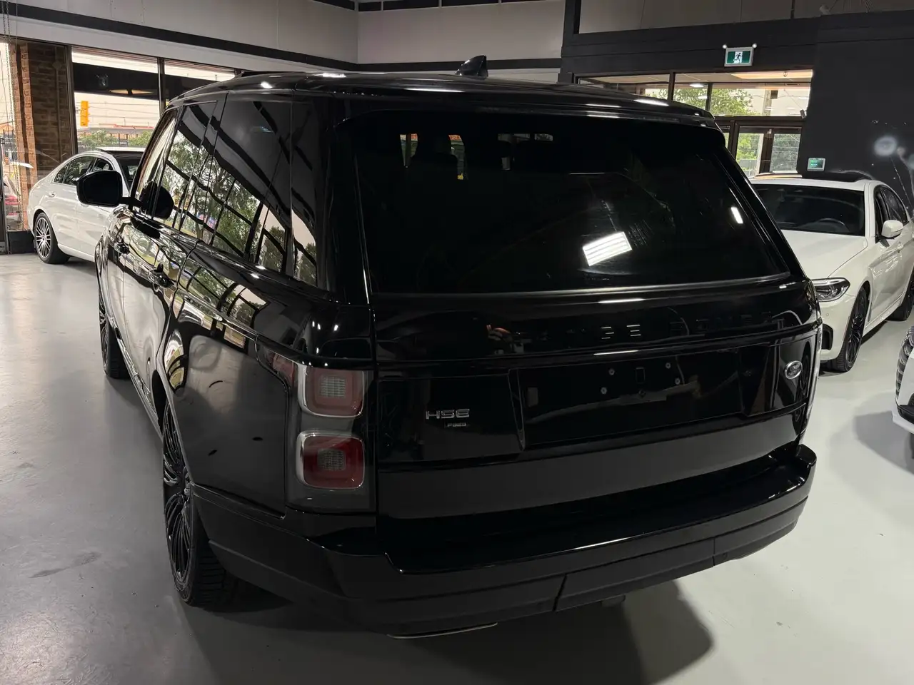 Land Rover Range Rover снимка Land Rover Range Rover
