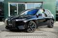 BMW iX xDrive50 High Executive 112 kWh | M sportpakket | Zwart - thumbnail 2