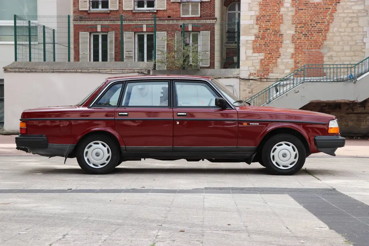 Volvo 240 DL, foto 5