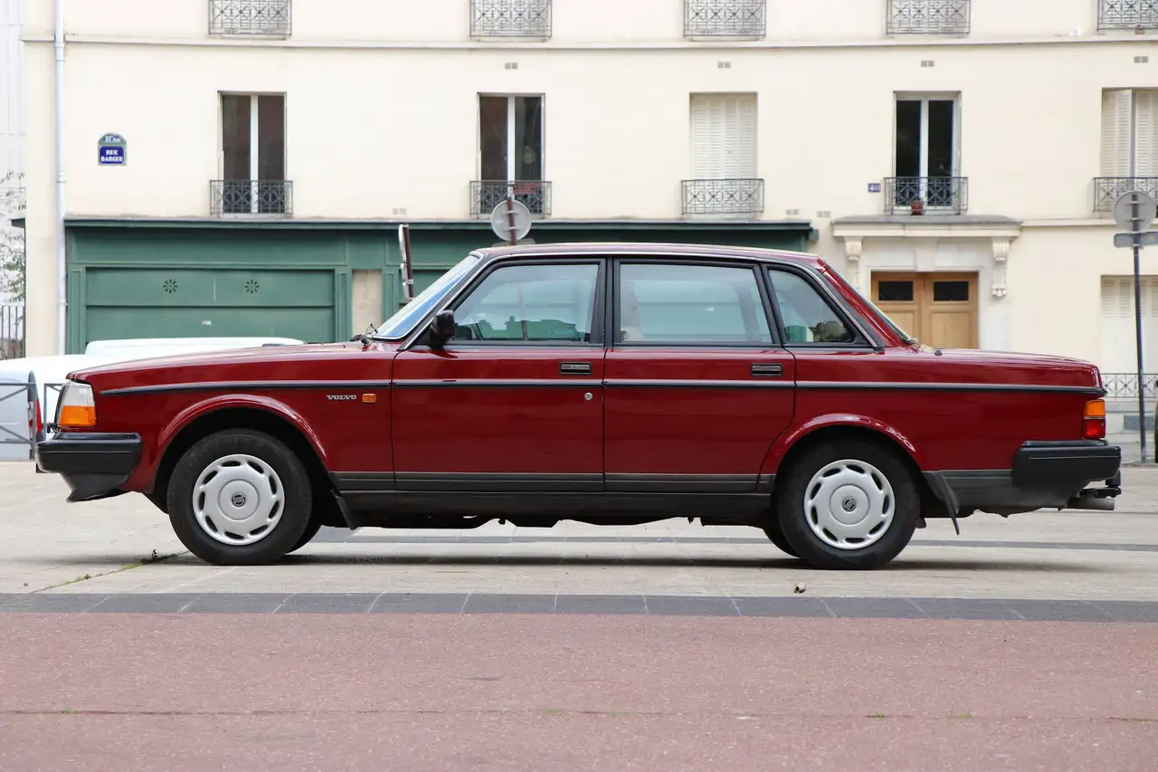 Volvo 240 DL, foto 9