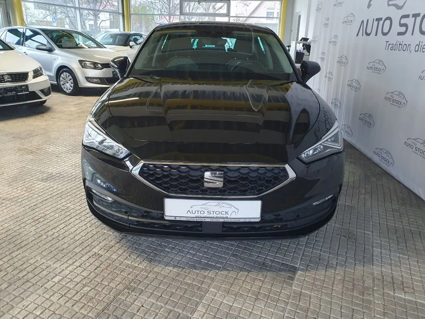 SEAT Leon 1.5 TSI Style LED Navi PDC ACC Sitzheizung Schwarz - 2