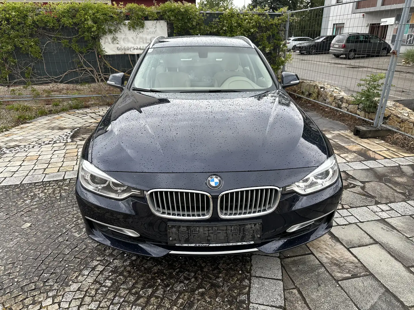 BMW 320 320i xDrive Touring Österreich-Paket - 2